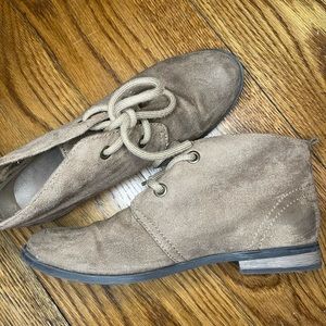 Dirty Laundry Ladies Brown Chukka Suede Pitch Boots Booties Shoes Size 7.5